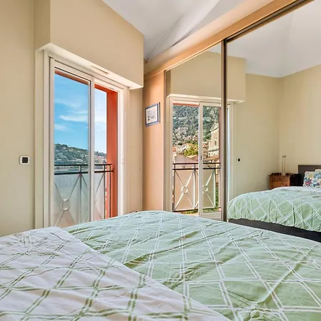 Apartment Penthouse La Bellevue *